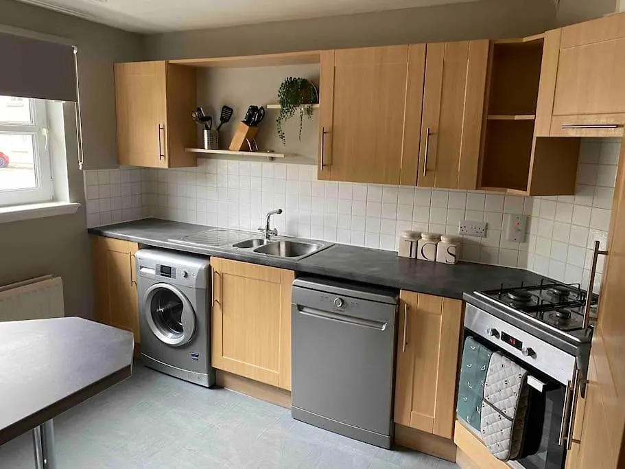 Spacious Ground Floor 2 Bed By Lains Lettings Aberdeen United Kingdom